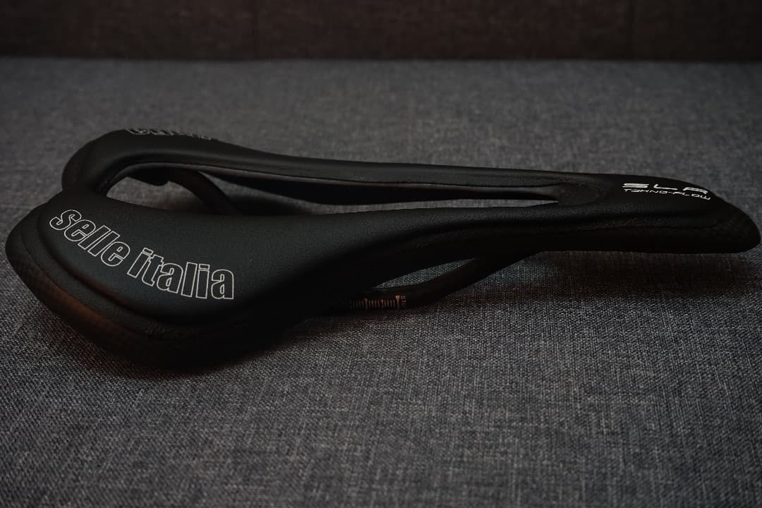 Selle Italia SLR Tekno-Flow / カーボン サドル