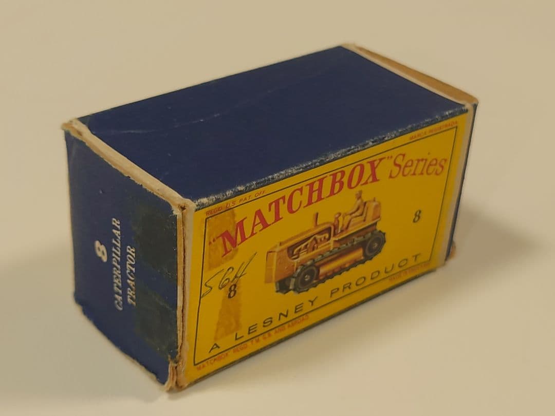 ミニカー MATCHBOX No.8 CATERPILLAR TRACTOR