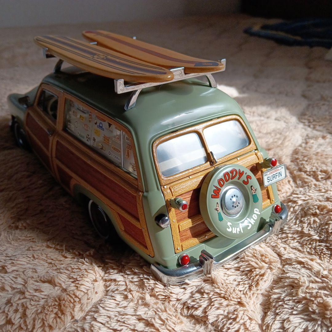 フォード・ウッドie サーフボード付き