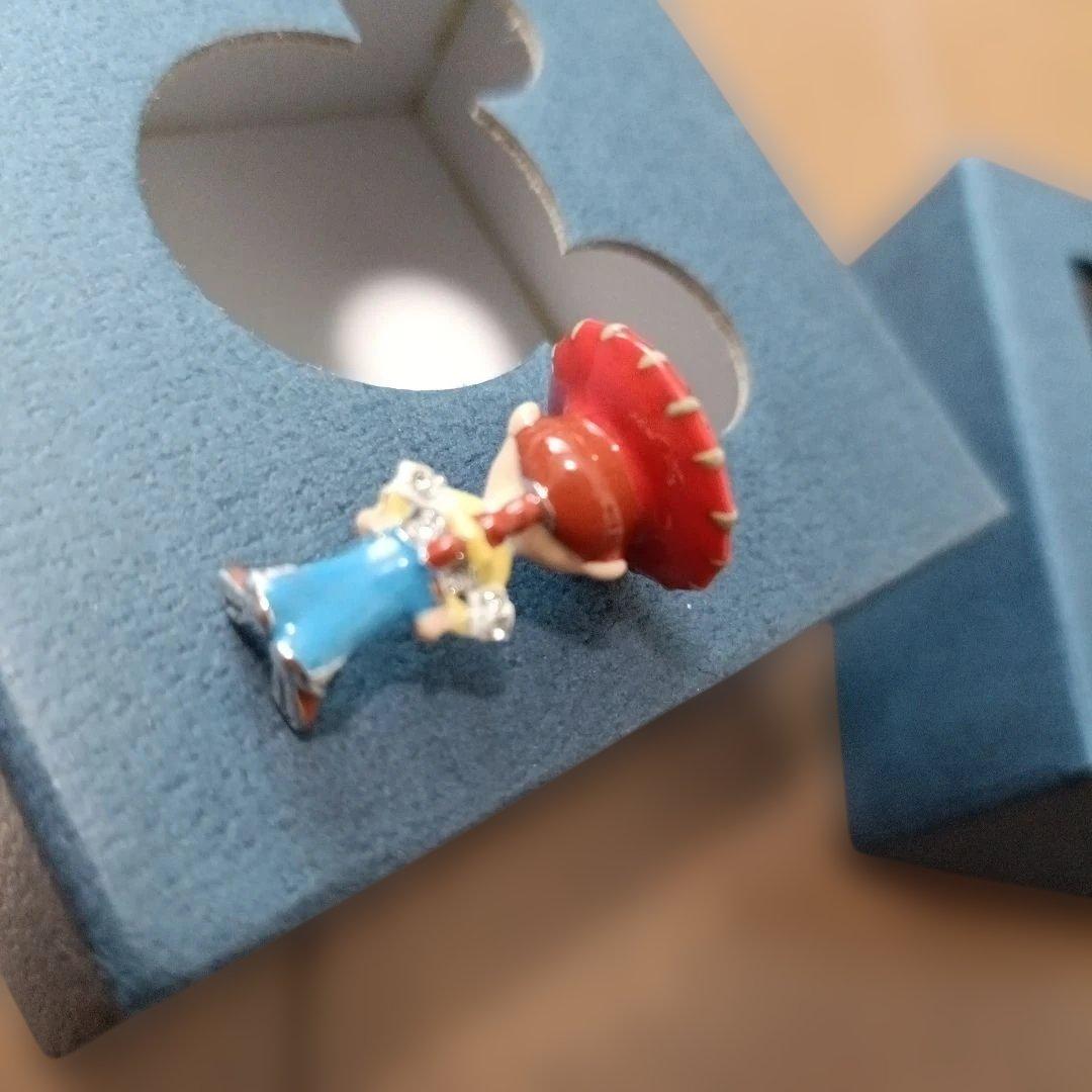 ディズニー スワロフスキー ® クリスタル　ジェシー ミニフィギュア