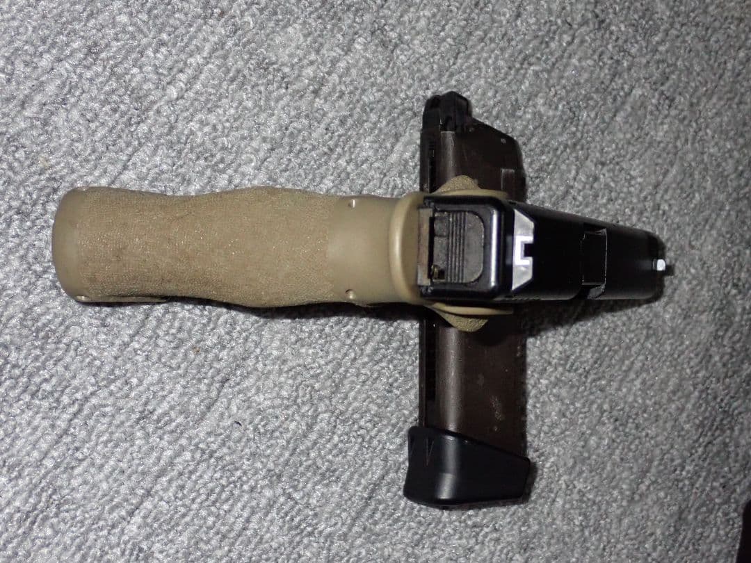 東京マルイ Glock22 アサルトフレームカスタム マガジン2本付き