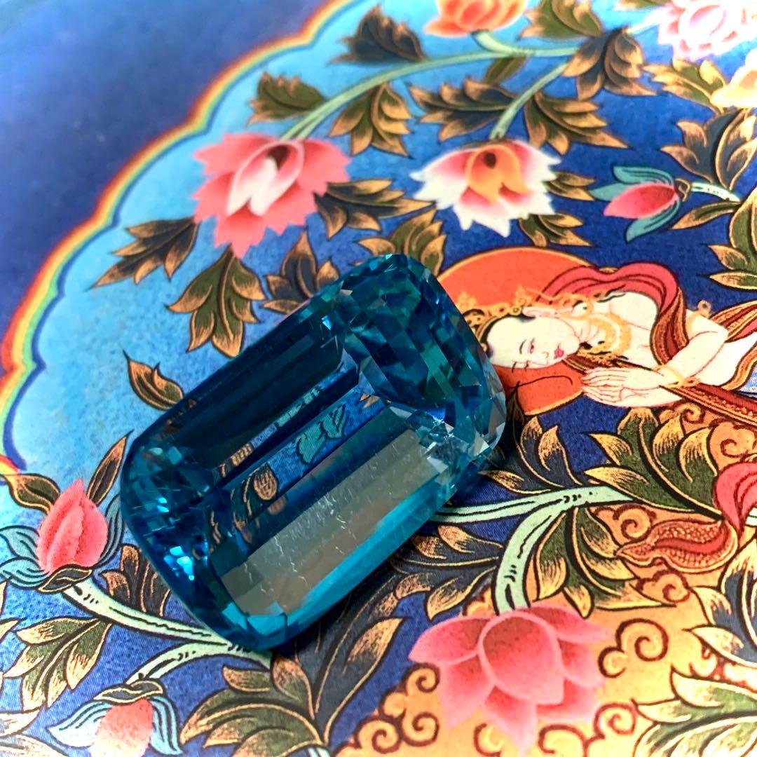 巨大ブルートパーズルース/レクタングルカット