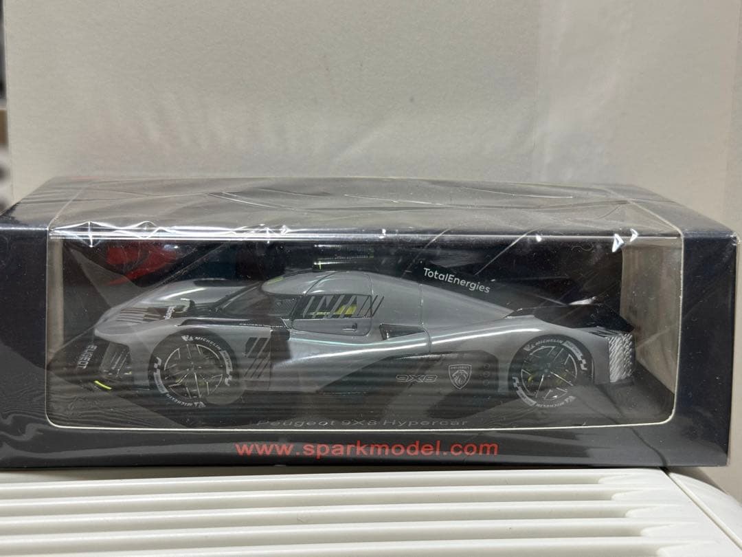 新品・未開　スパーク1/43 スケール プジョー 9X8 ハイパーカー