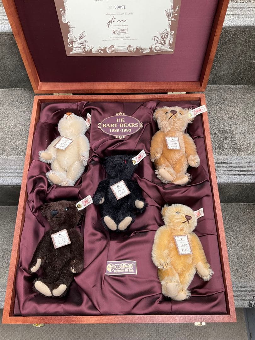シュタイフ　UK限定　1989-1993ベア　５匹木箱入り
