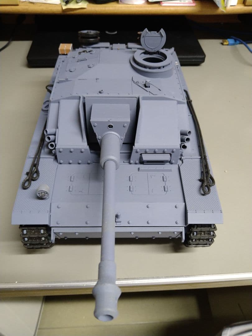 ヘンロン製 1/16 Ⅲ号突撃砲戦車　プラスチック製