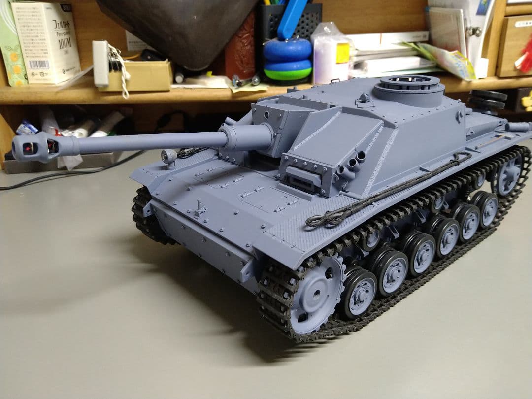 ヘンロン製 1/16 Ⅲ号突撃砲戦車　プラスチック製