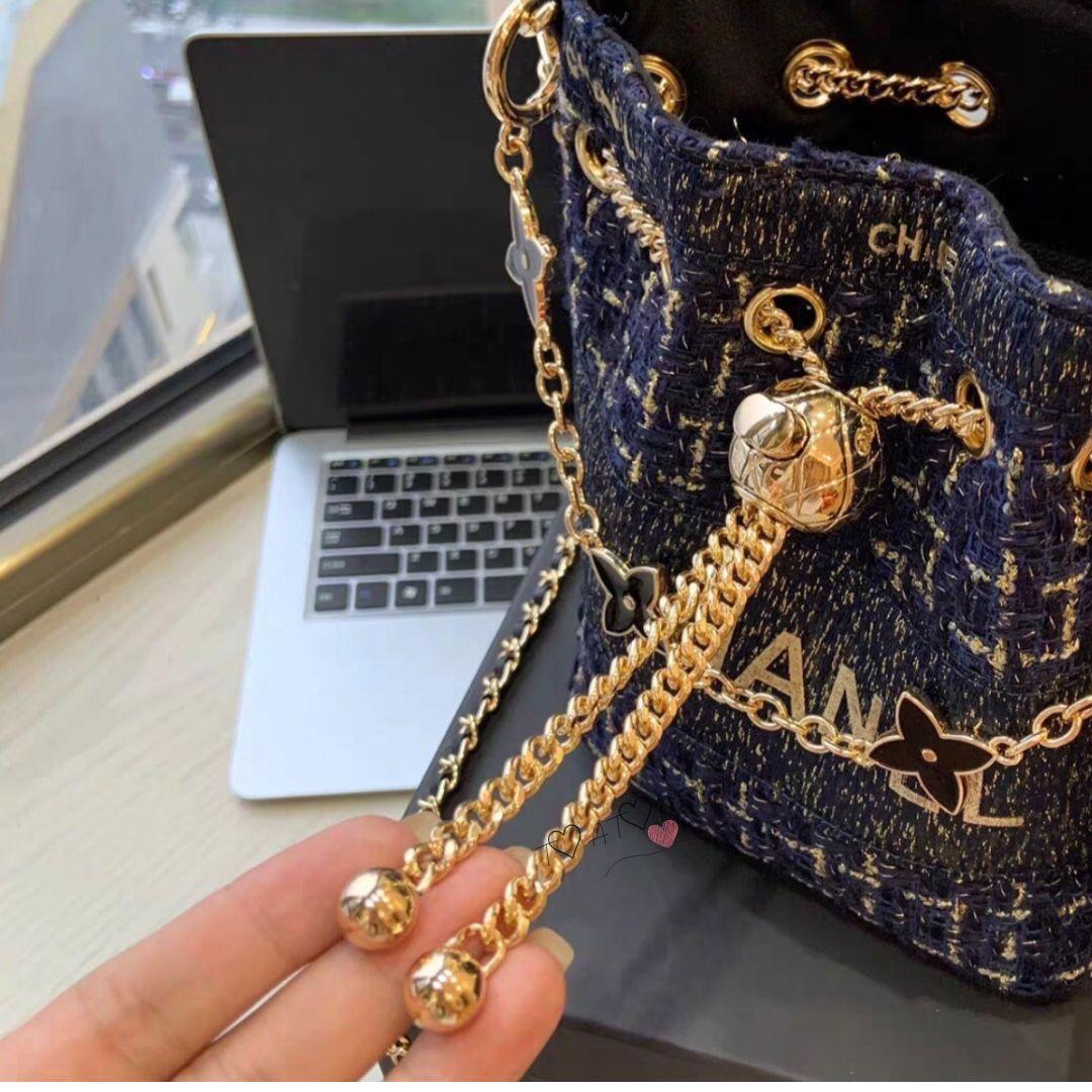 数量限定❤CHANEL❤ネイビーラメ巾着ショルダーバッグゴールドチェーン