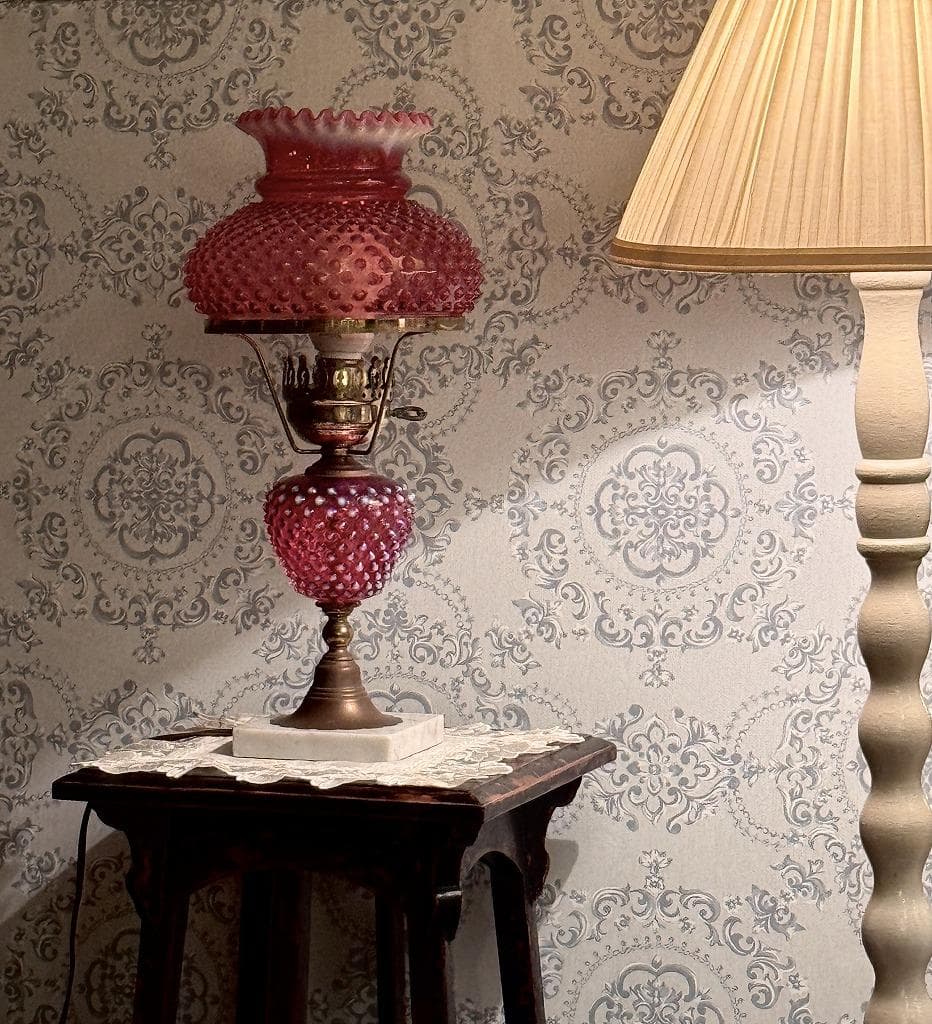 フェントン　ホブネイル　クランベリー　オパールセント　ランプスタンド