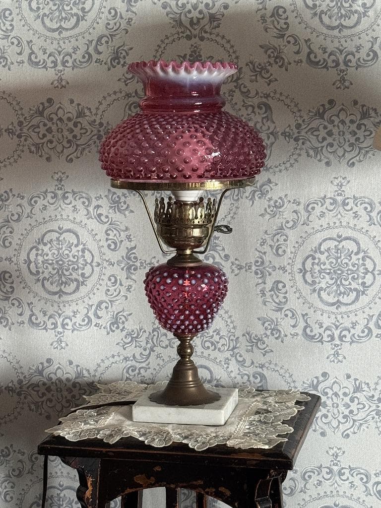 フェントン　ホブネイル　クランベリー　オパールセント　ランプスタンド