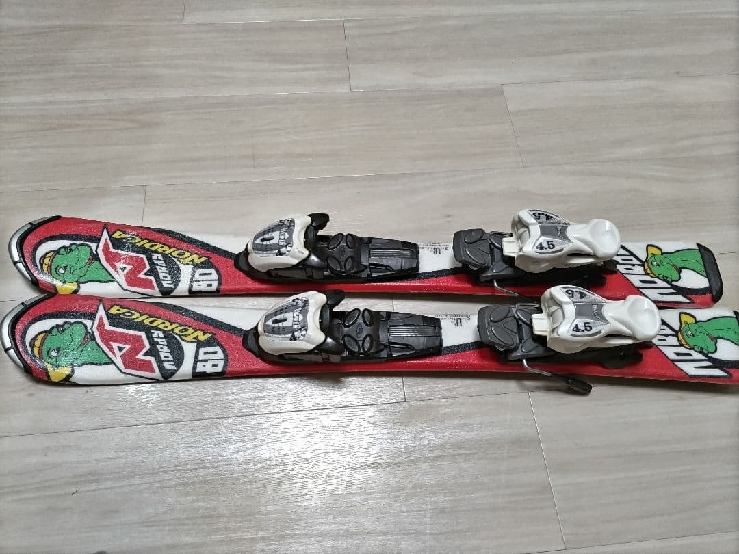 80cmジュニアスキーとブーツセット