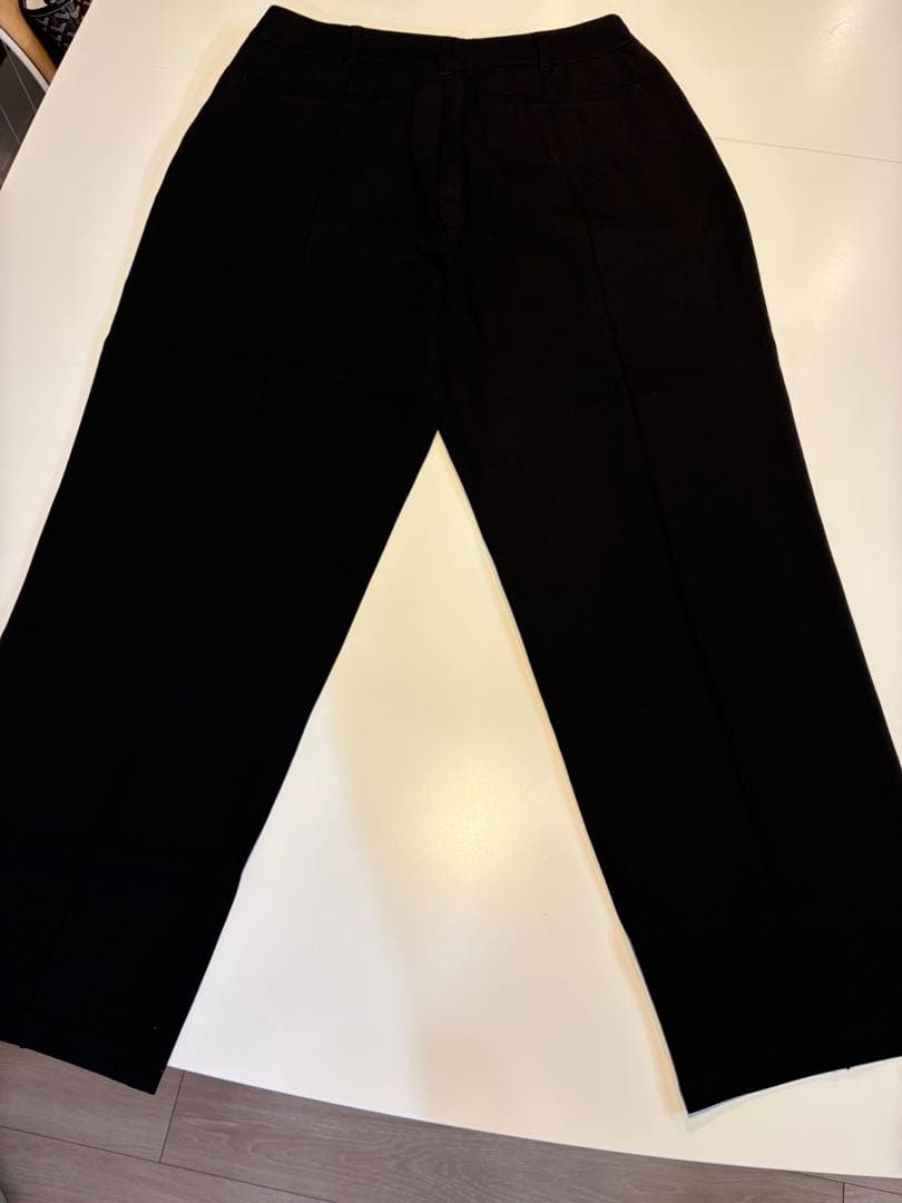 ムータマリン新品　ゴルフパンツMサイズ　定価30,800円　ブラック