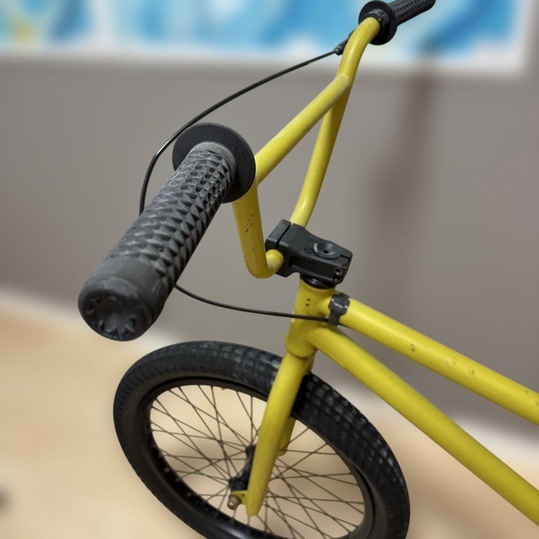 BMX フライバイク fly bikes イエロー ニュートロン　本体