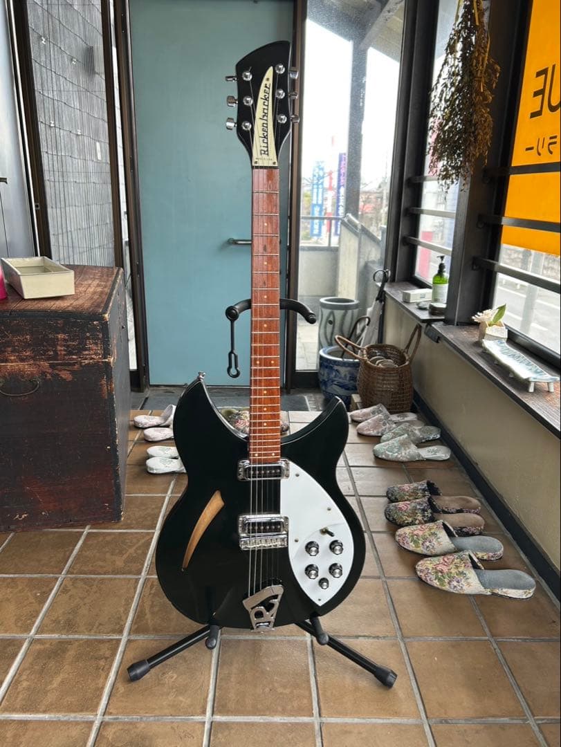 ギター Rickenbacker 330 Jetglo