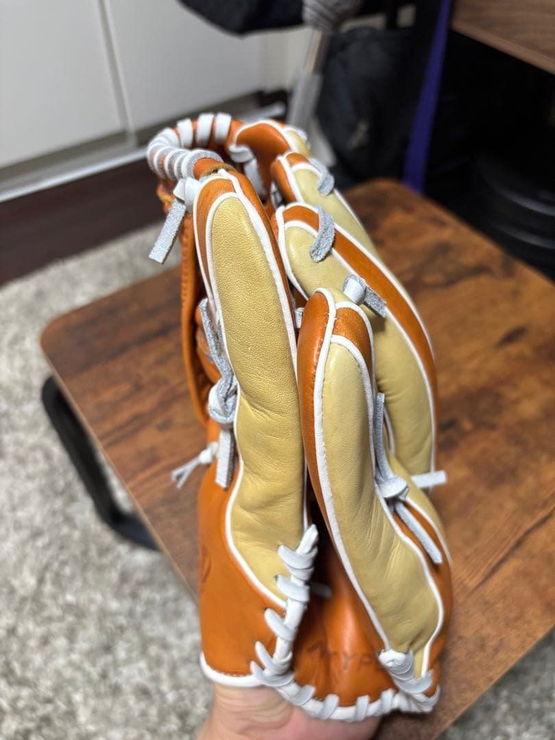 つ*ん様 【日本入手困難】Marucci マルッチ 硬式グローブ 12.5インチ