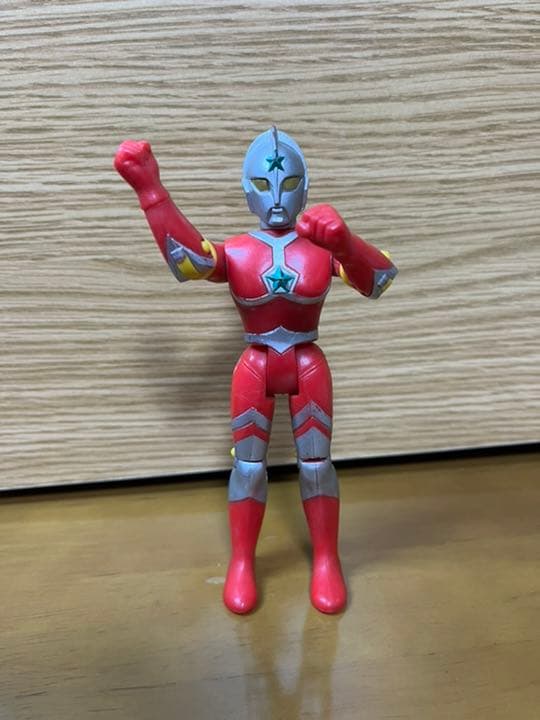 ウルトラマンジョーニアス　ザウルトラマン　フィギュア　ソフビ