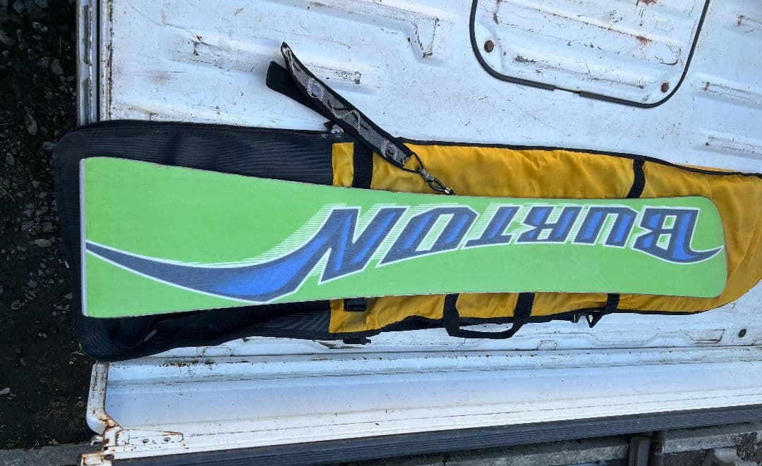 Burton Cressi スノーボードとバッグ