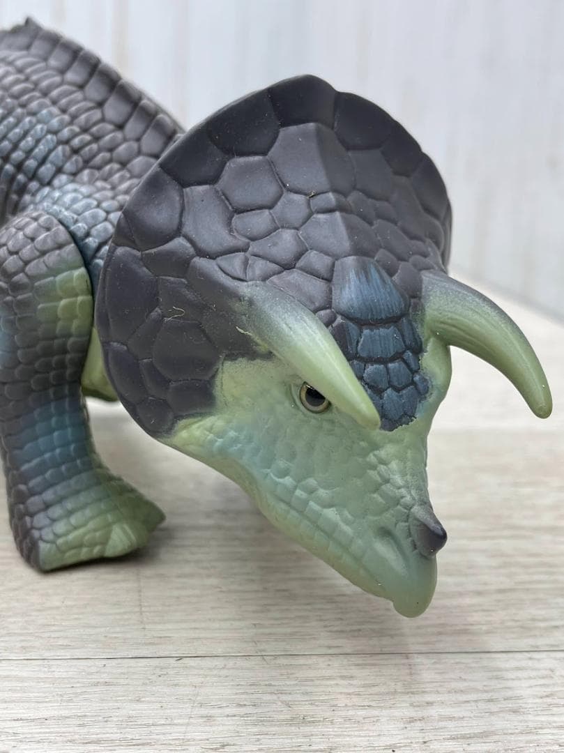 エポック社 武装恐竜ダイノス トリケラトプス リアルアクション 動作確認済 元箱