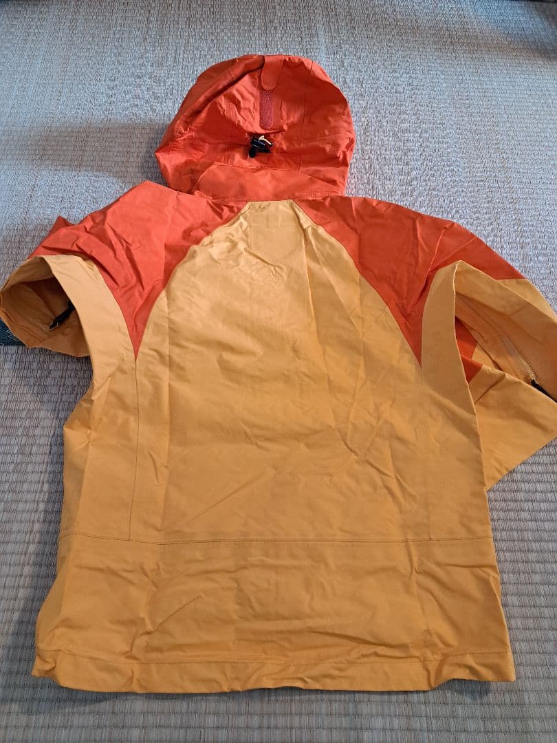 【再値下げ】【美品】mont-bell ダイナアクションパーカー