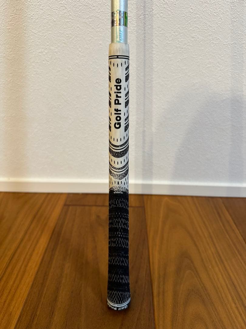 タイトリストスリーブ付 TOURAD GP 6X