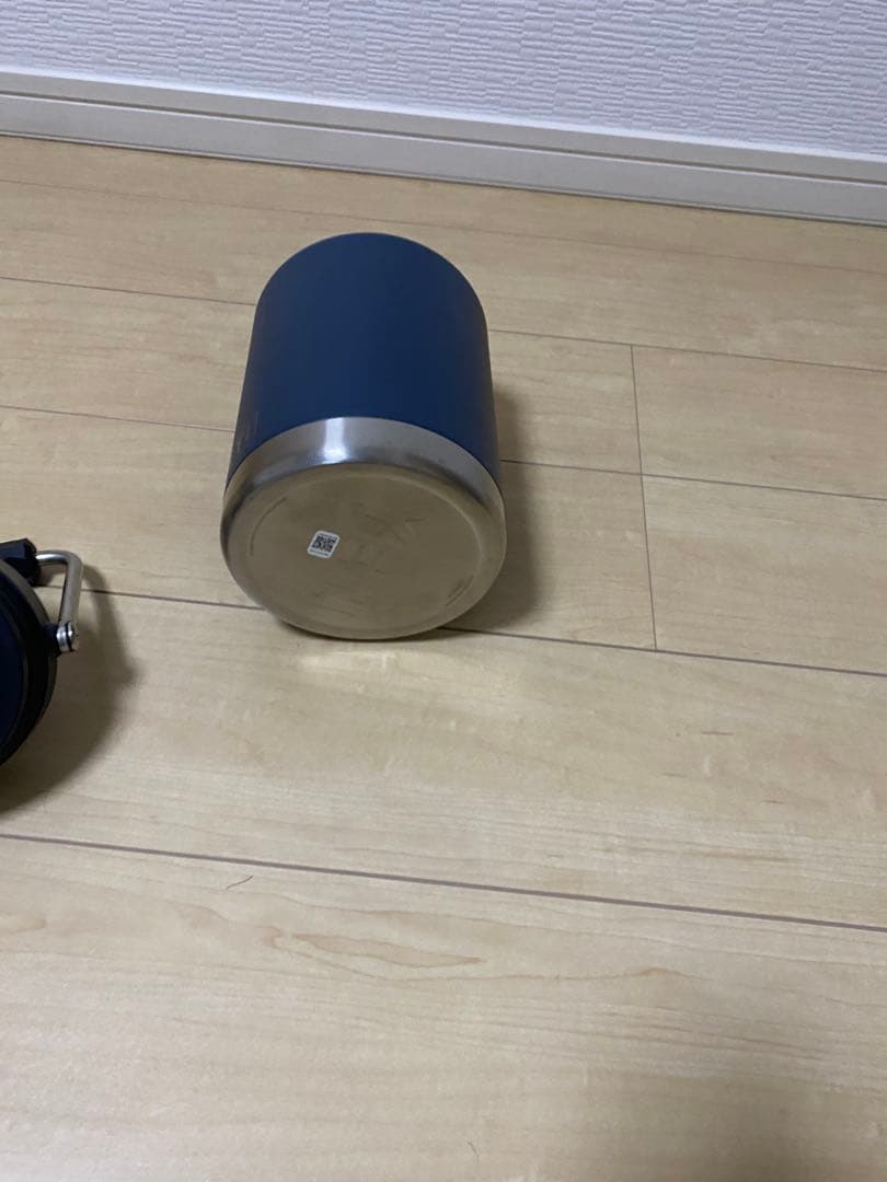 ☆新品☆YETI イエティ ハーフガロンジャグ ネイビー　アシモグリップ