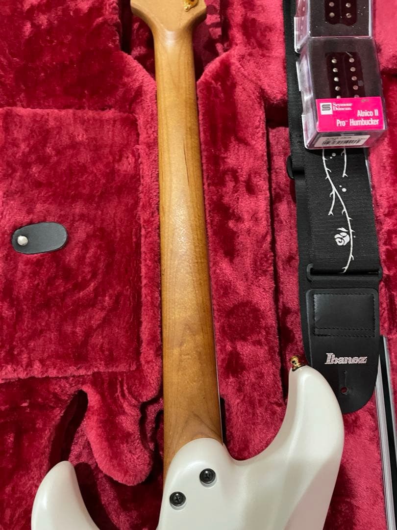 Ibanez AZ2402 ホワイトカスタム　ストラップ付き