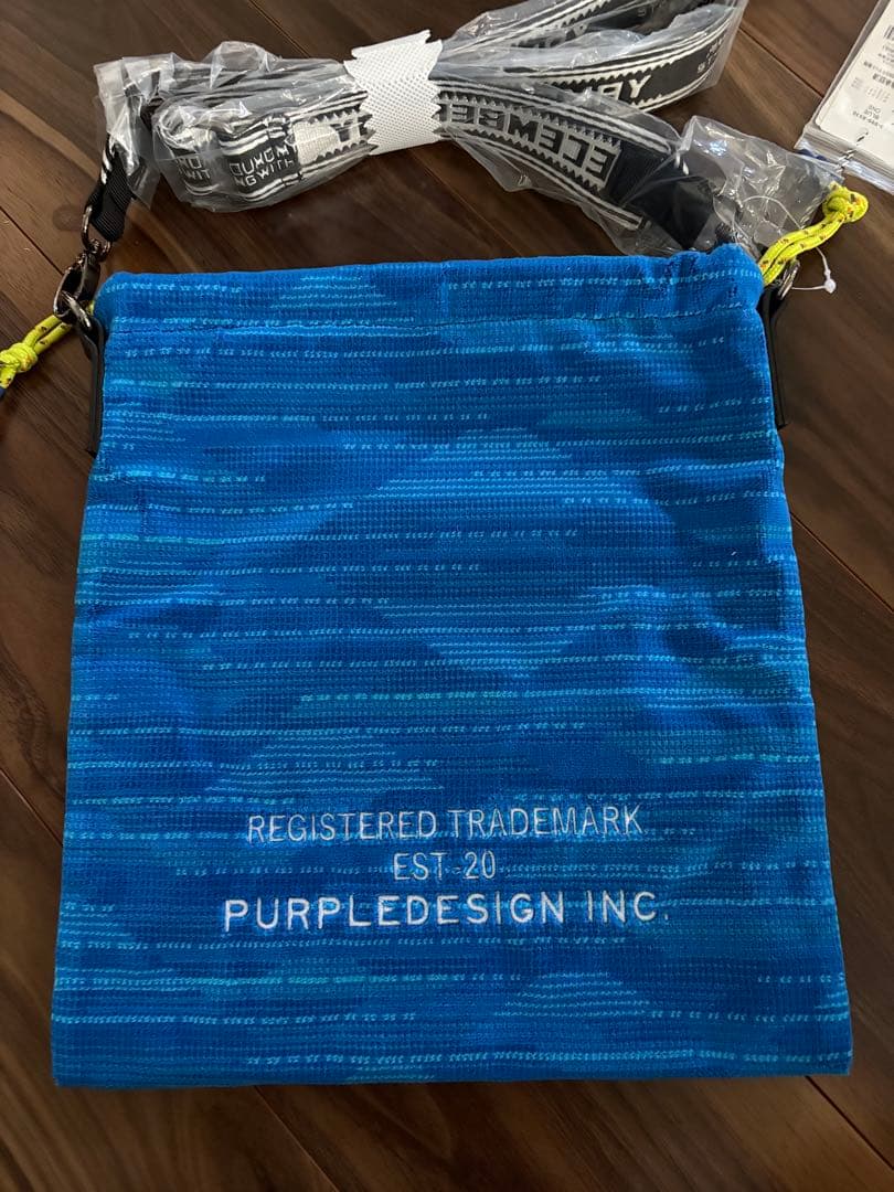 ディッセンバーメイショルダーバック