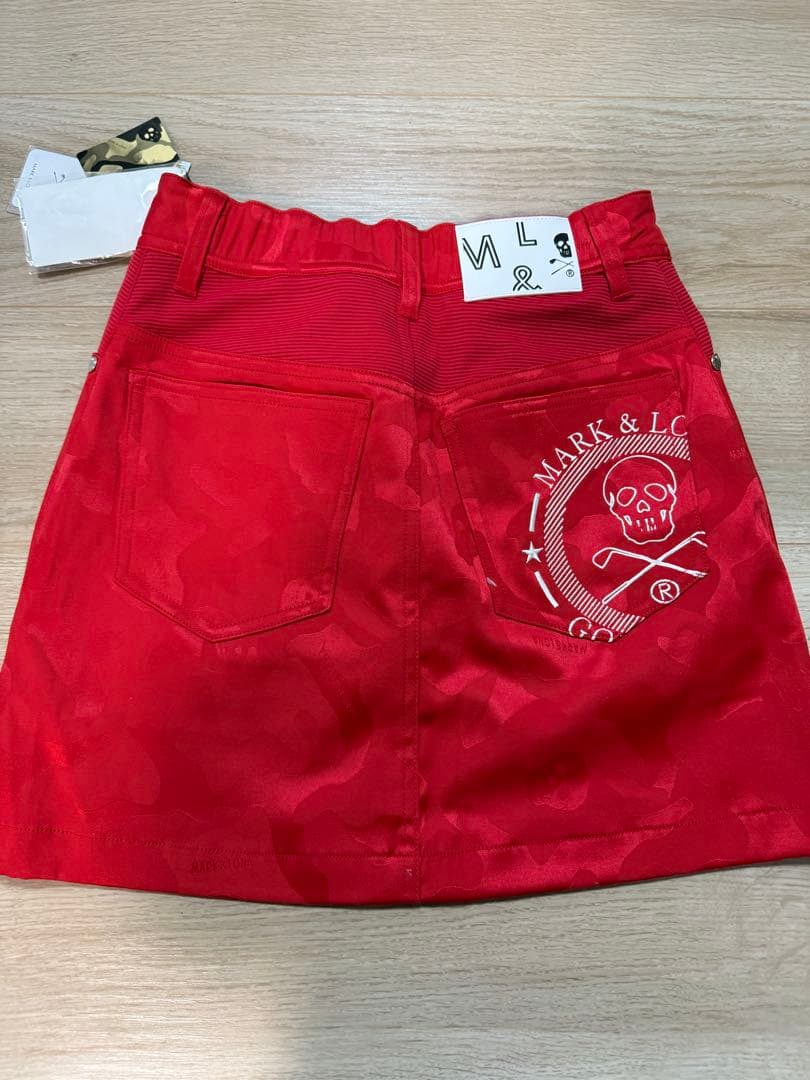タグ付き新品マークアンドロナスカート