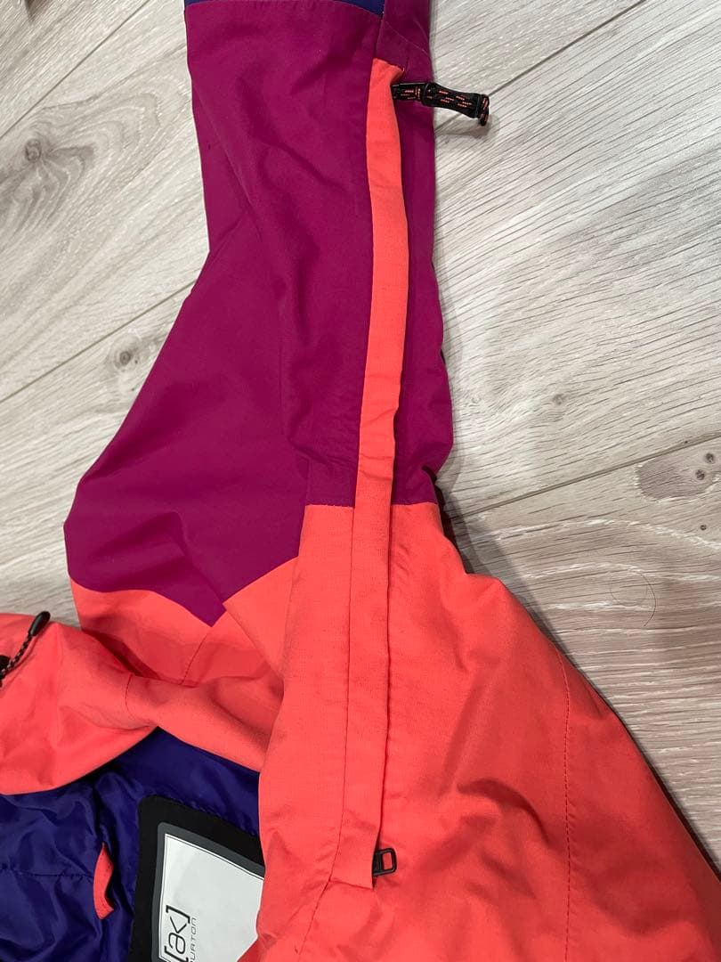 バートンak スノーボードジャケット　ウェア　レディース　GORE-TEX