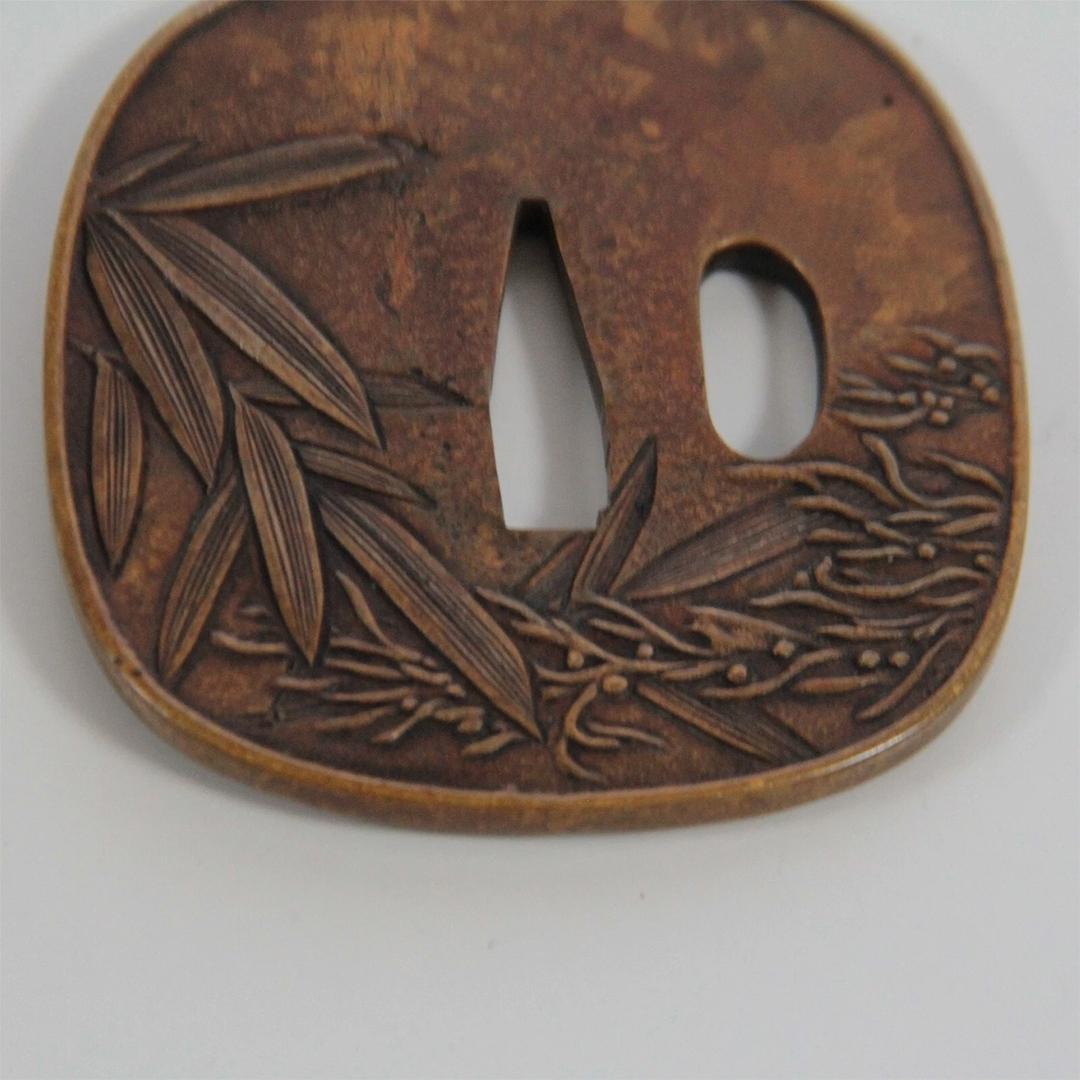 伊勢海老 鐔　刀鍔 日本刀 装具 刀装飾 つば 武具 ツバ