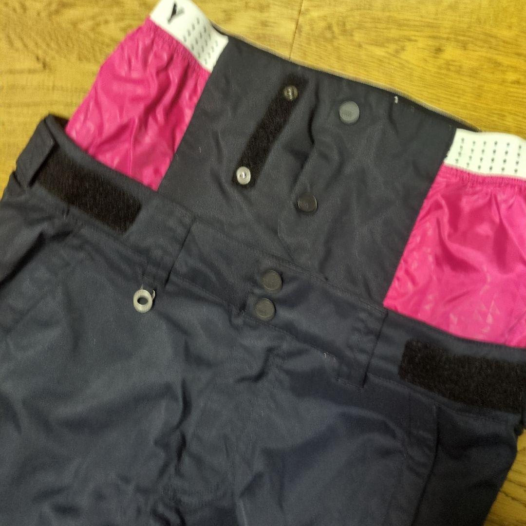 【美品】ROXY　スノボウェア　上下セット　Ｓ　総柄　ロゴ　ブラック　ピンク