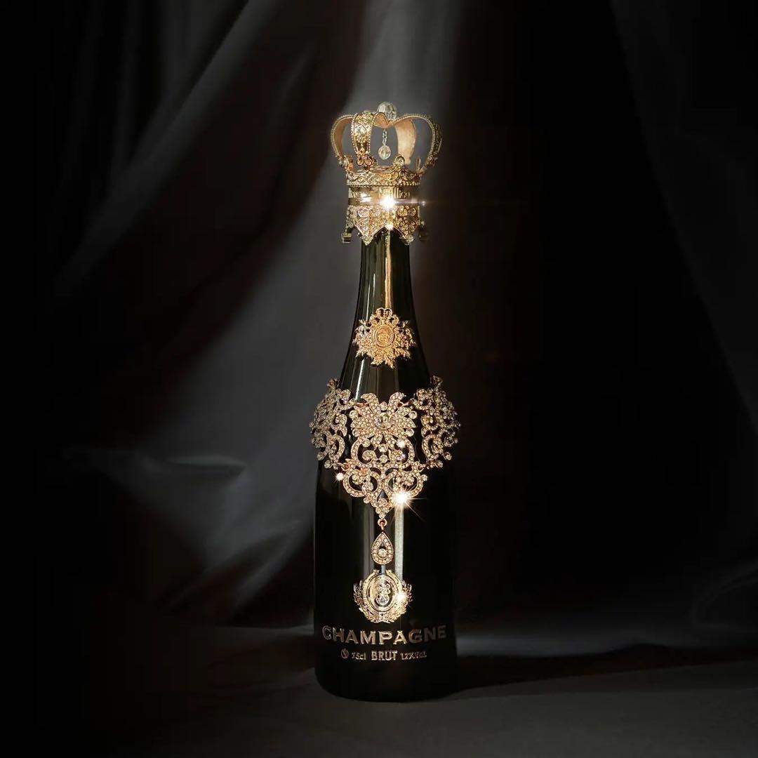 CHAMPAGNE BRUT 王冠デザイン