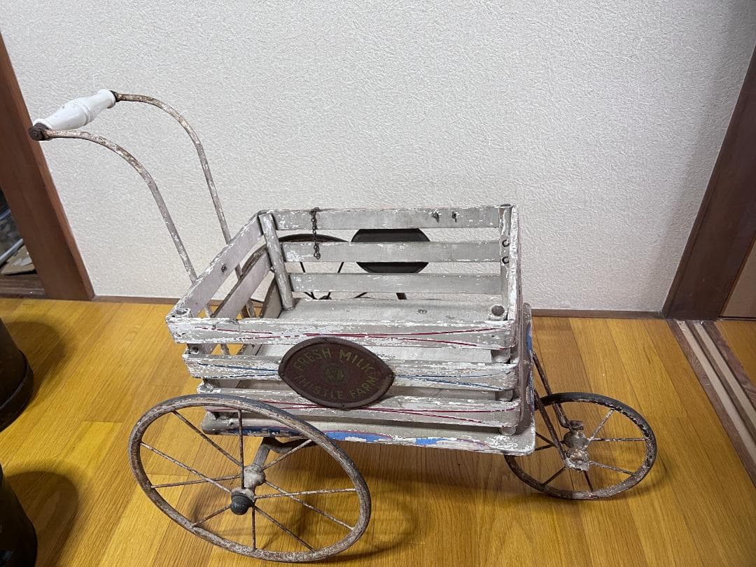 手押し車　三輪車　木とアイアン非常に古い　ヨーロッパの物