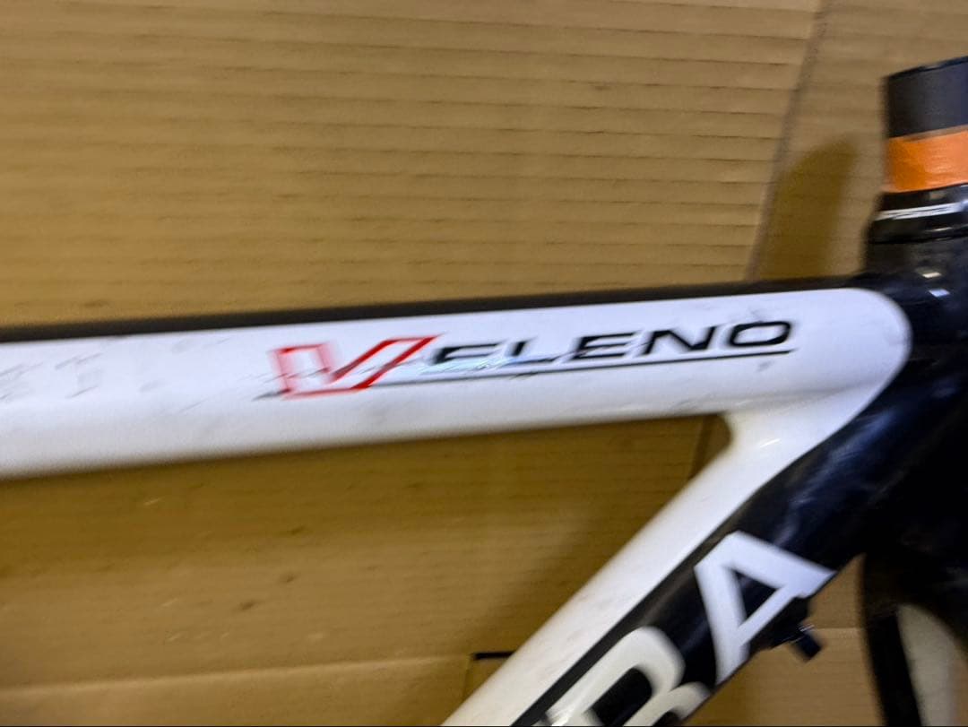 CARRERA VELENO ロードバイク　カーボンフレーム