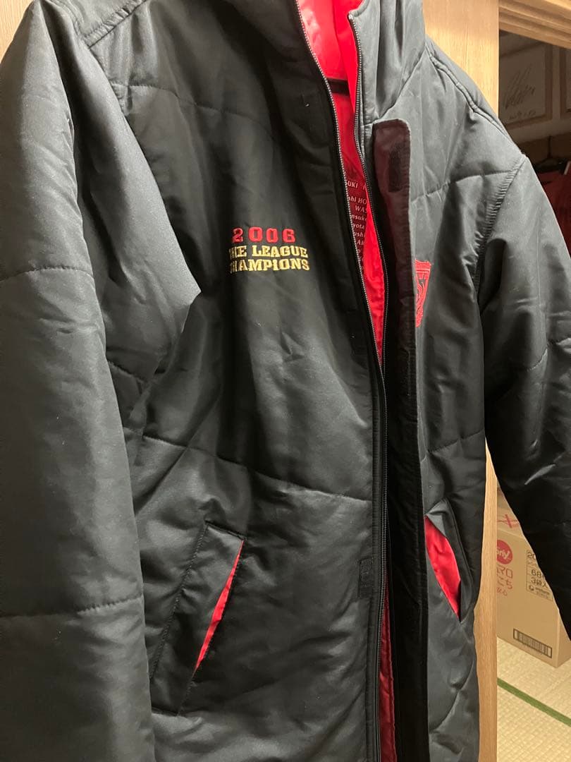 浦和レッズ　優勝記念ベンチコート