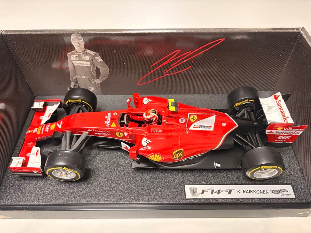 1/18 ホットウィール フェラーリ Ferrari F14T K.ライコネン
