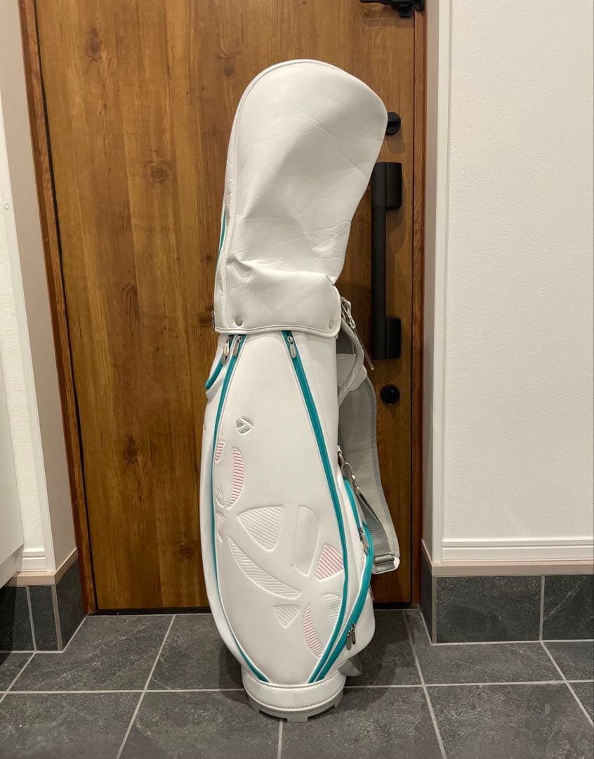 テーラーメイドゴルフバッグ白レディース
