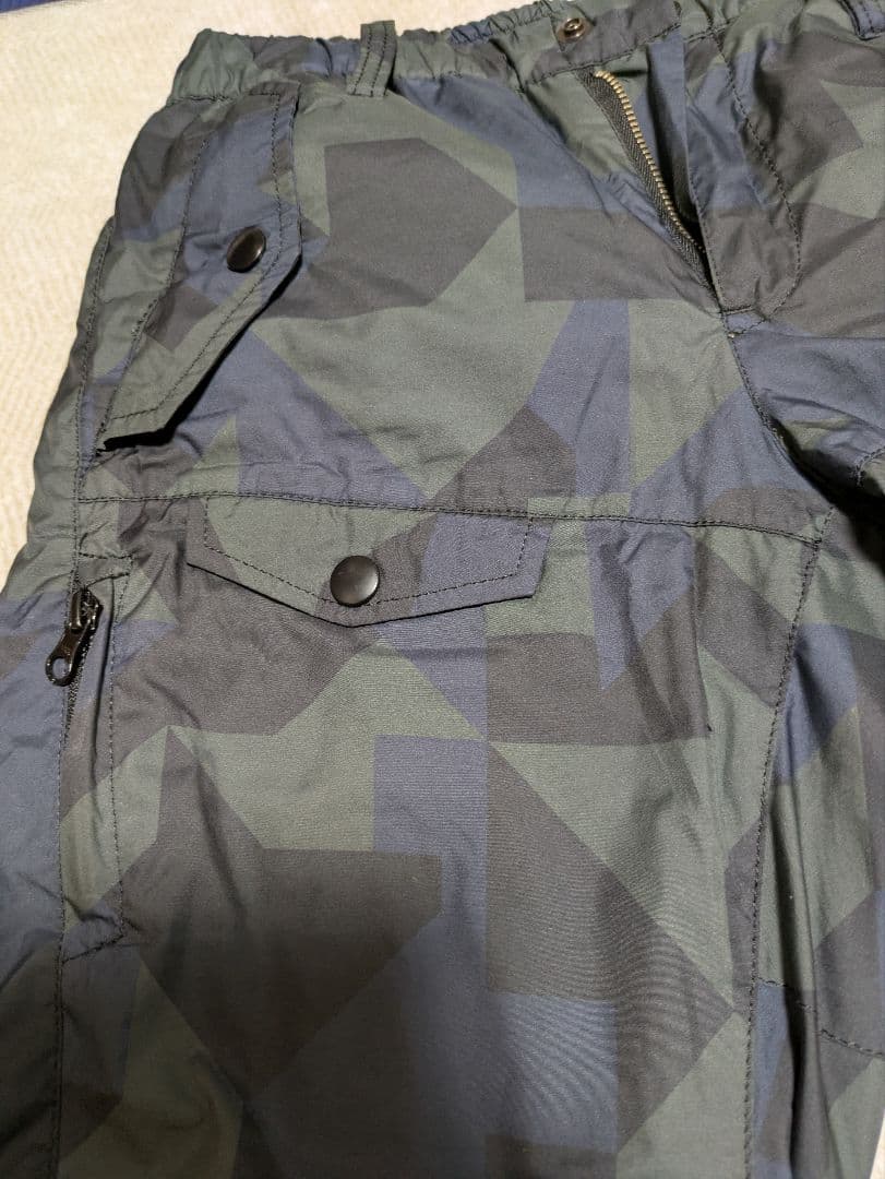 PG パーリーゲイツ　カモフラ柄　 パンツ　蓄熱素材