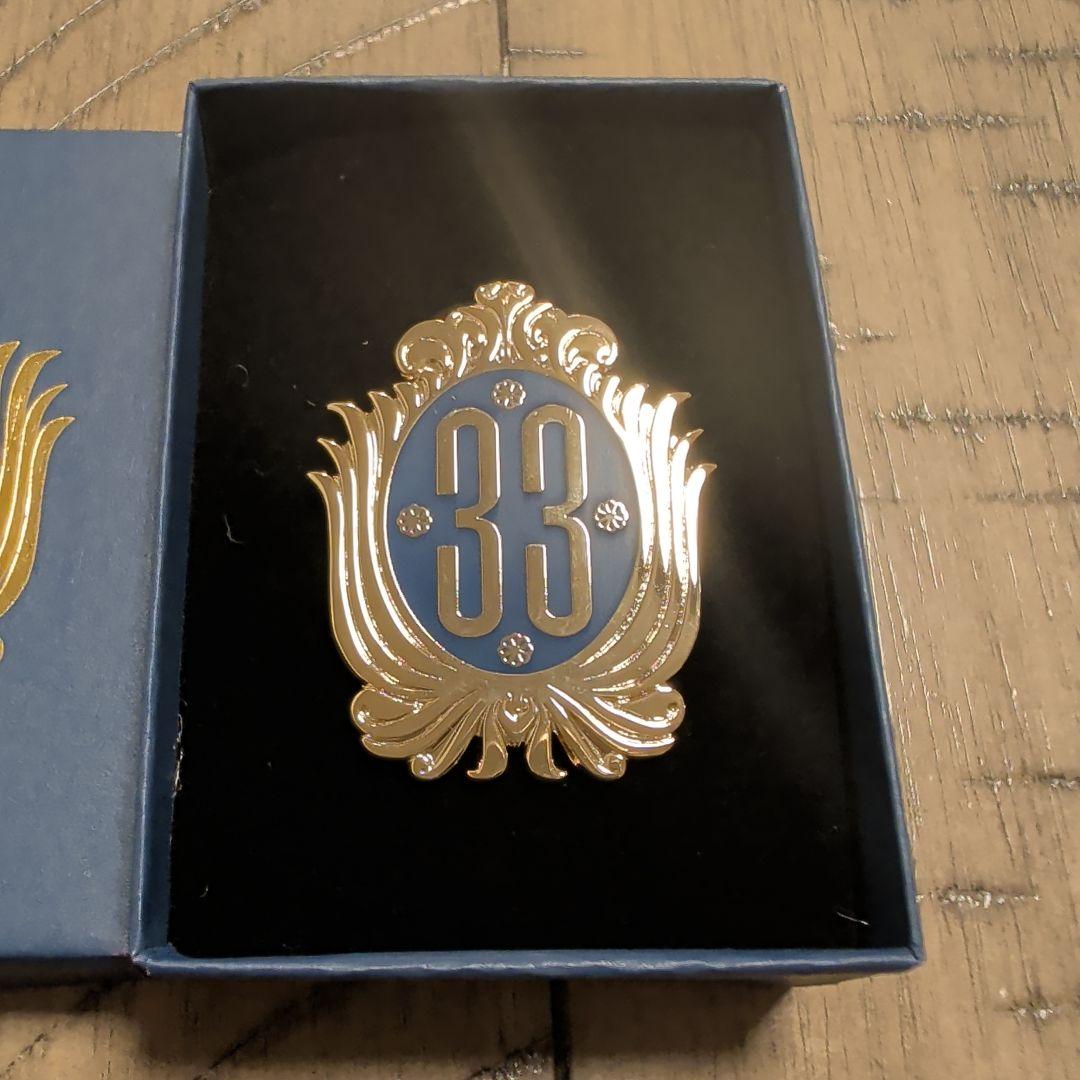 Disney クラブ33 ピンバッジ オリジナルボックス付き