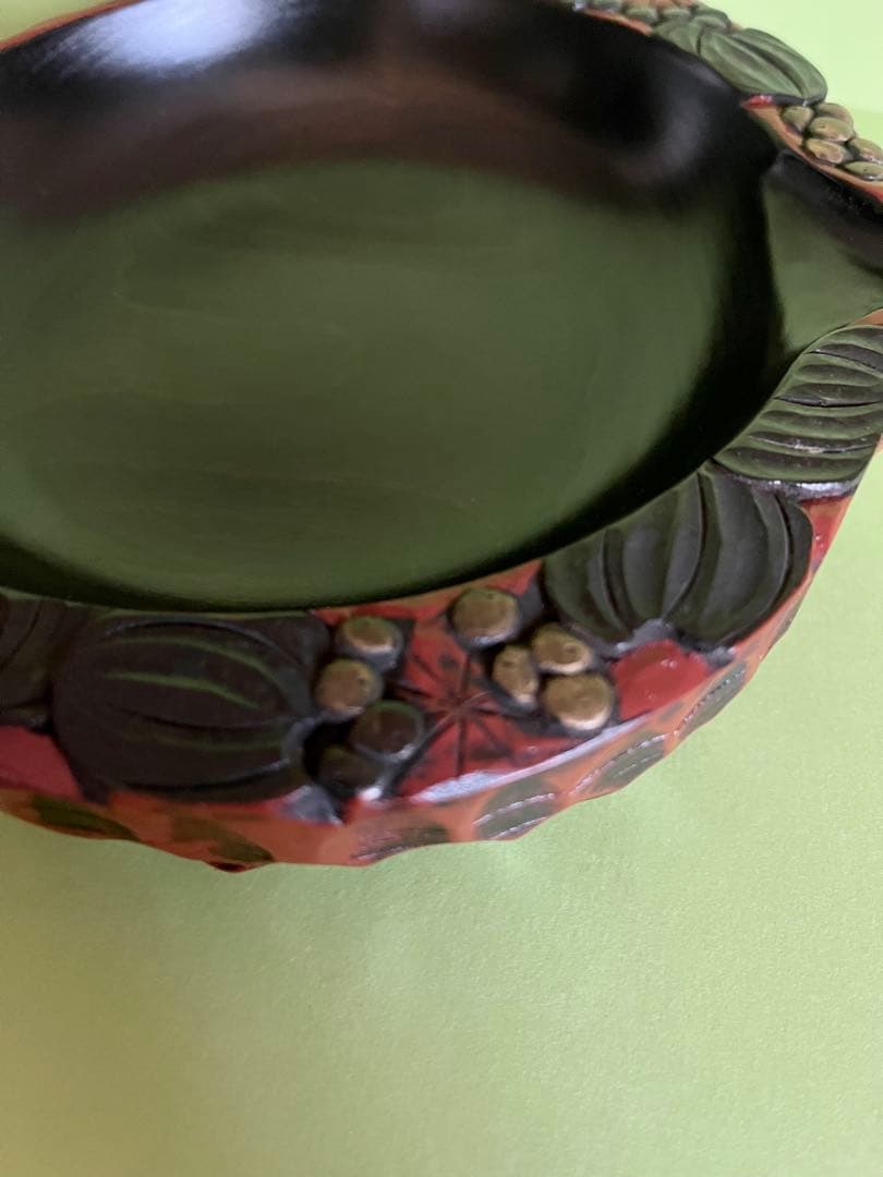 川添日記　片口小皿　草木彫漆器