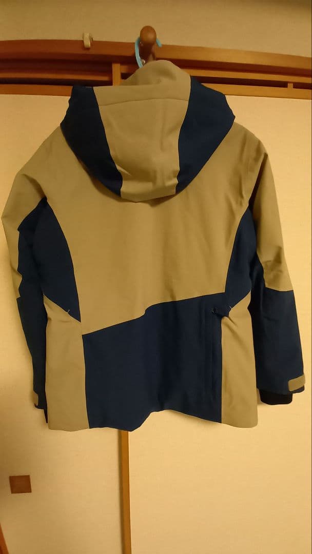 クリーニング済23－24オンヨネスキーウエア上下セット　サンド×ネイビーサイズM