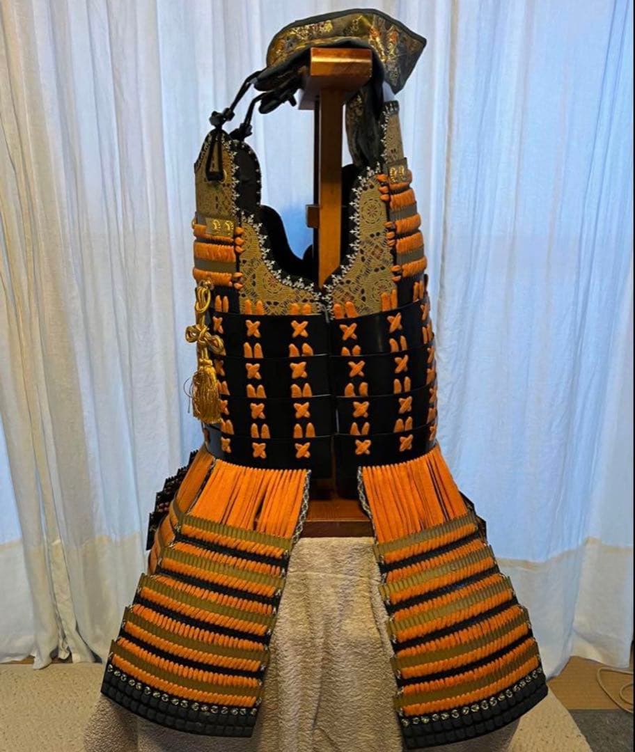 【新品同様】丸武工房製【現代 甲冑•等身大】当世素掛紺白茶糸威具足【胴 鎧】