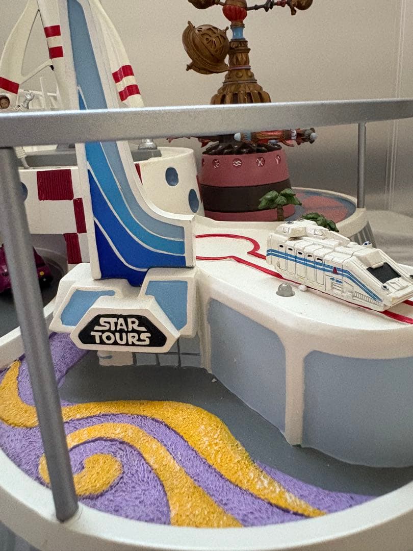 【マックス】ディズニー トゥモローランド ビッグフィギュア 限定150レア