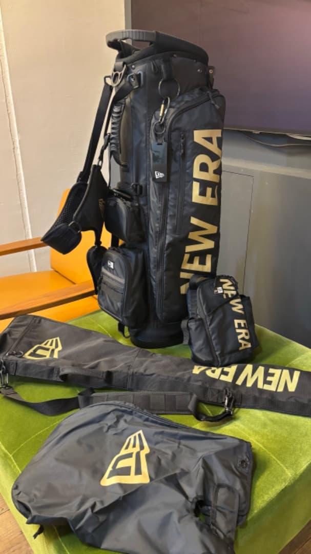 希少美品 NEW ERA ブラックゴールド スタンドキャディバッグ+レンジケース