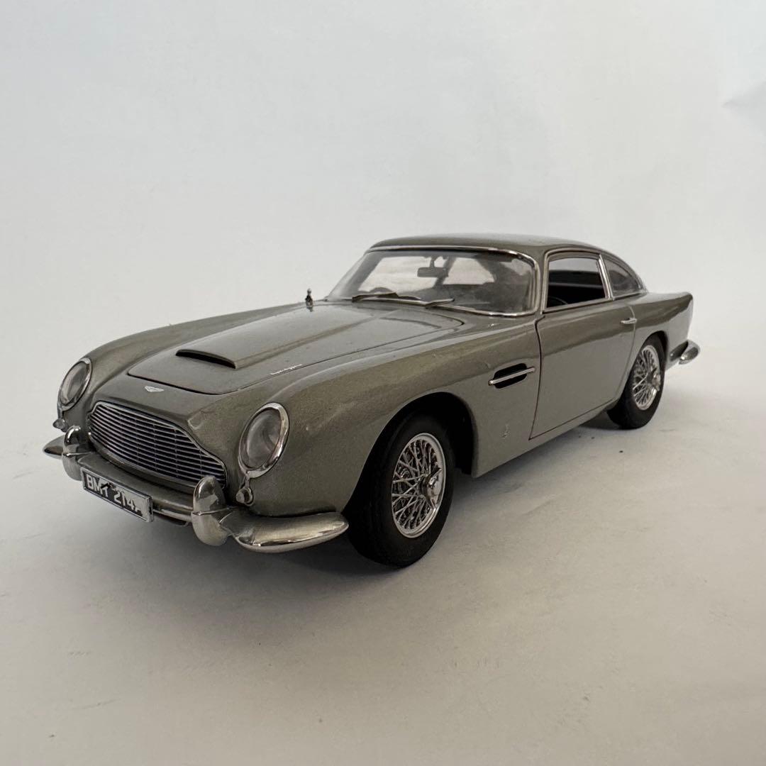 【希少】AUTOart アストンマーチンDB5 ジェームス・ボンド・コレクション