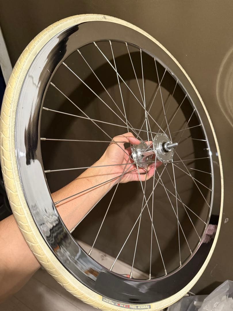 ピスト700cフロントホイール