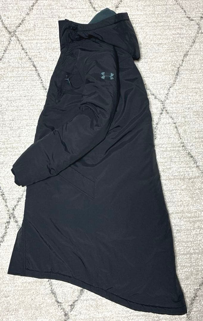 アンダーアーマー　ベンチコート　M