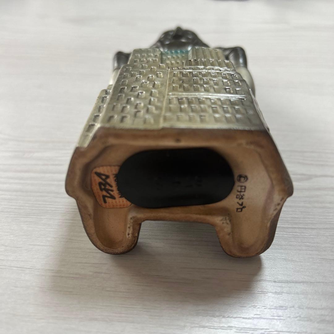 希少　ウルトラマン 怪獣 バルタン星人 陶器 貯金箱