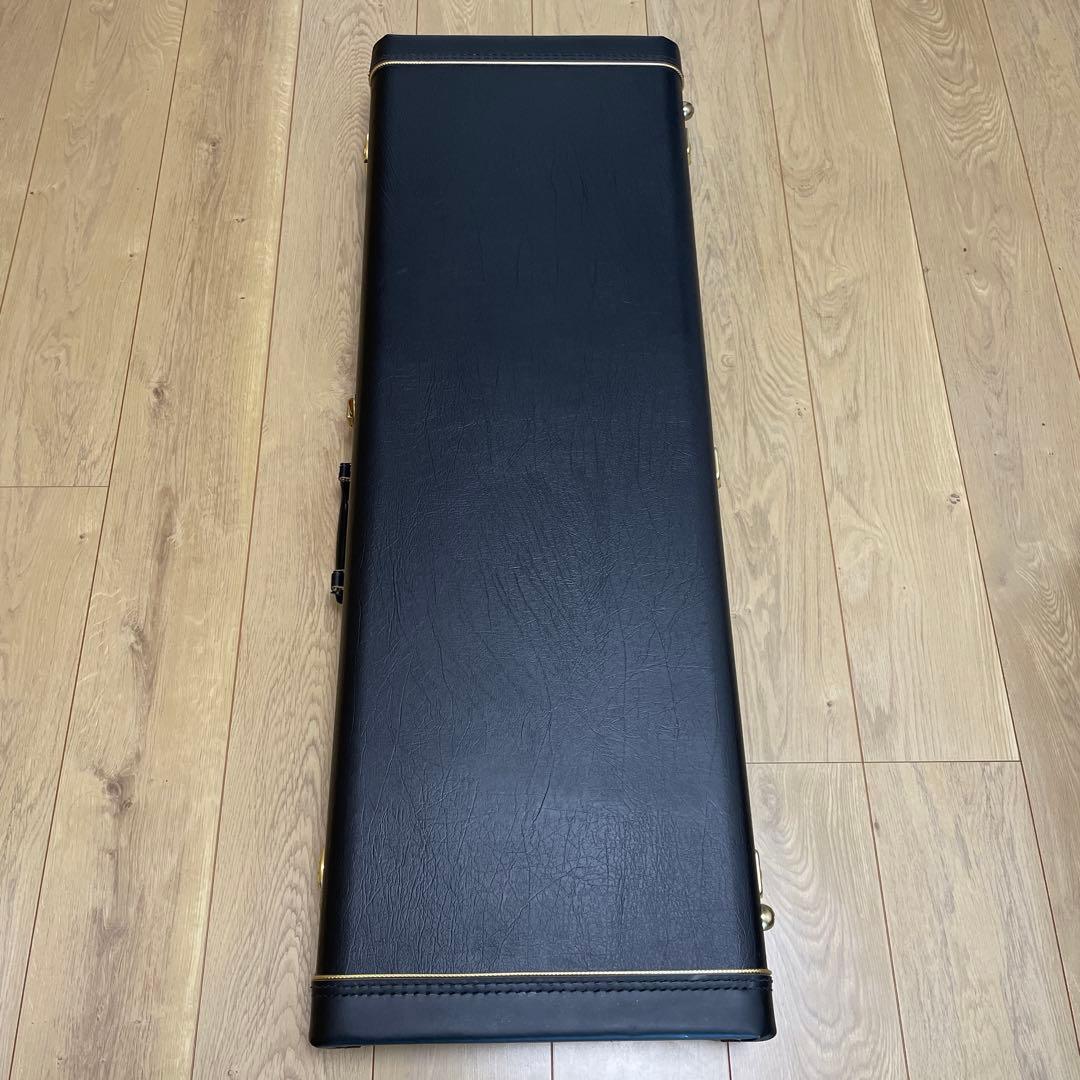 ギター Music Man AXIS Tribute Translucent Black