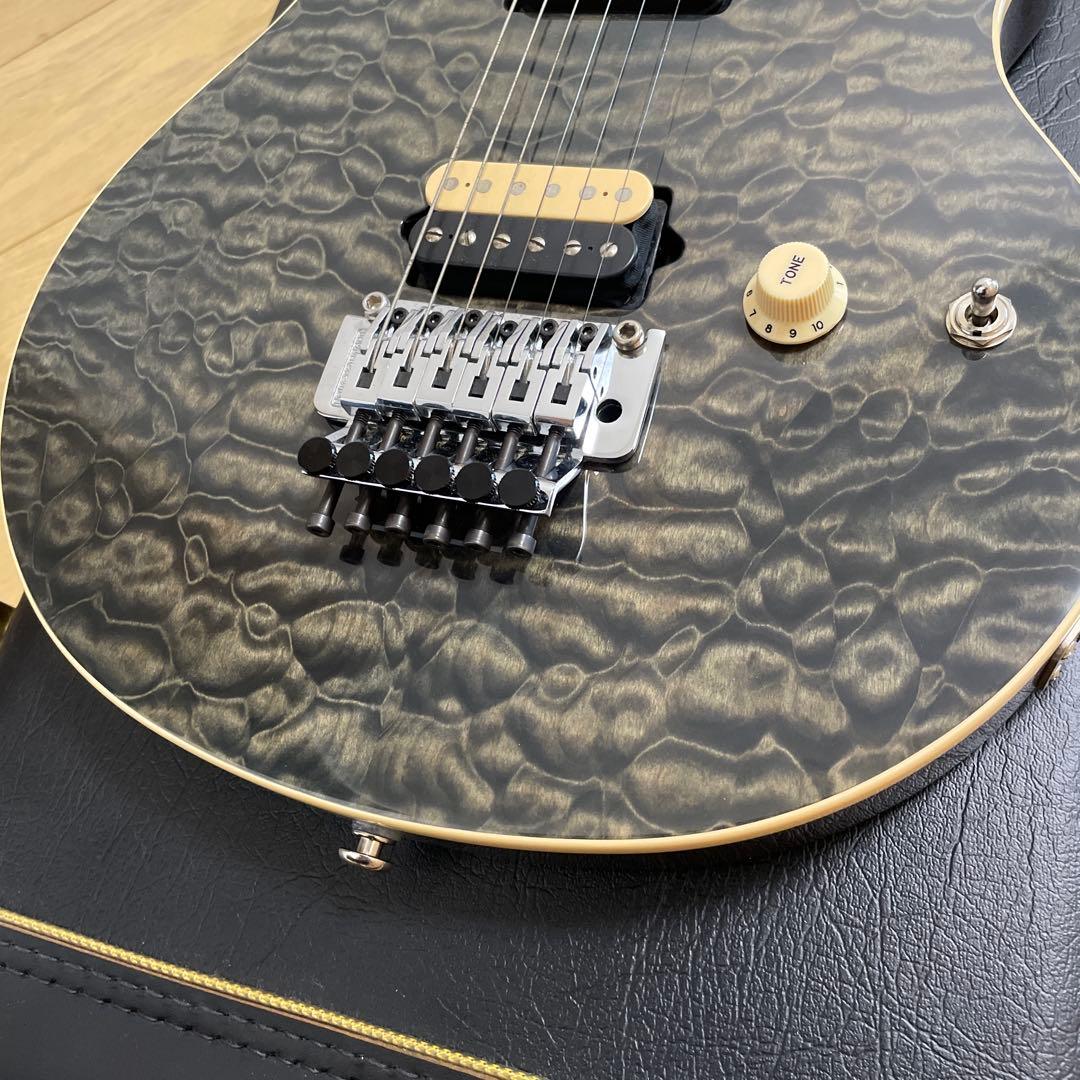 ギター Music Man AXIS Tribute Translucent Black