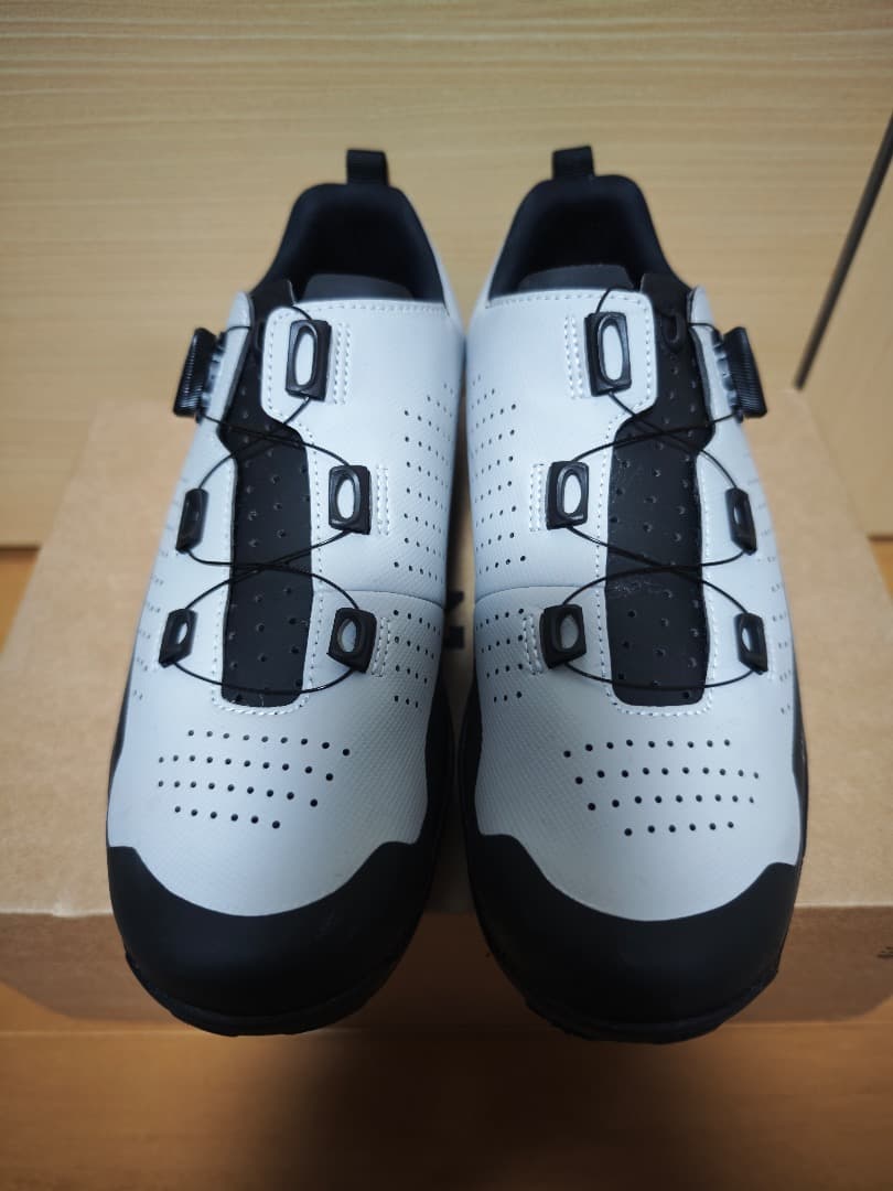 fi'zi:k ATLAS TERRA シューズ 41（JP 26.4） グレー